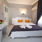 Servet Apartmanhotel *